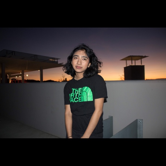 The North Face T-shirt - Picture 2 of 2